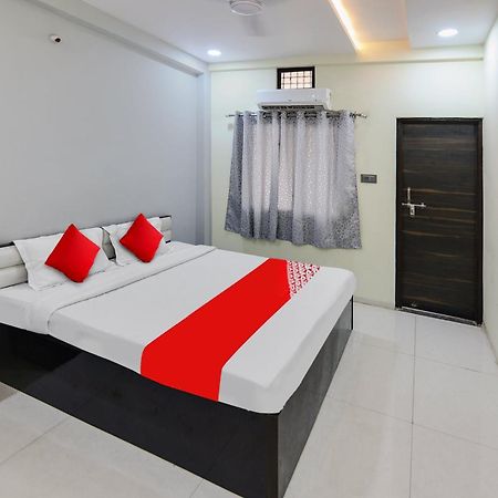 Oyo Hotel Blackgold Chandrapur Buitenkant foto