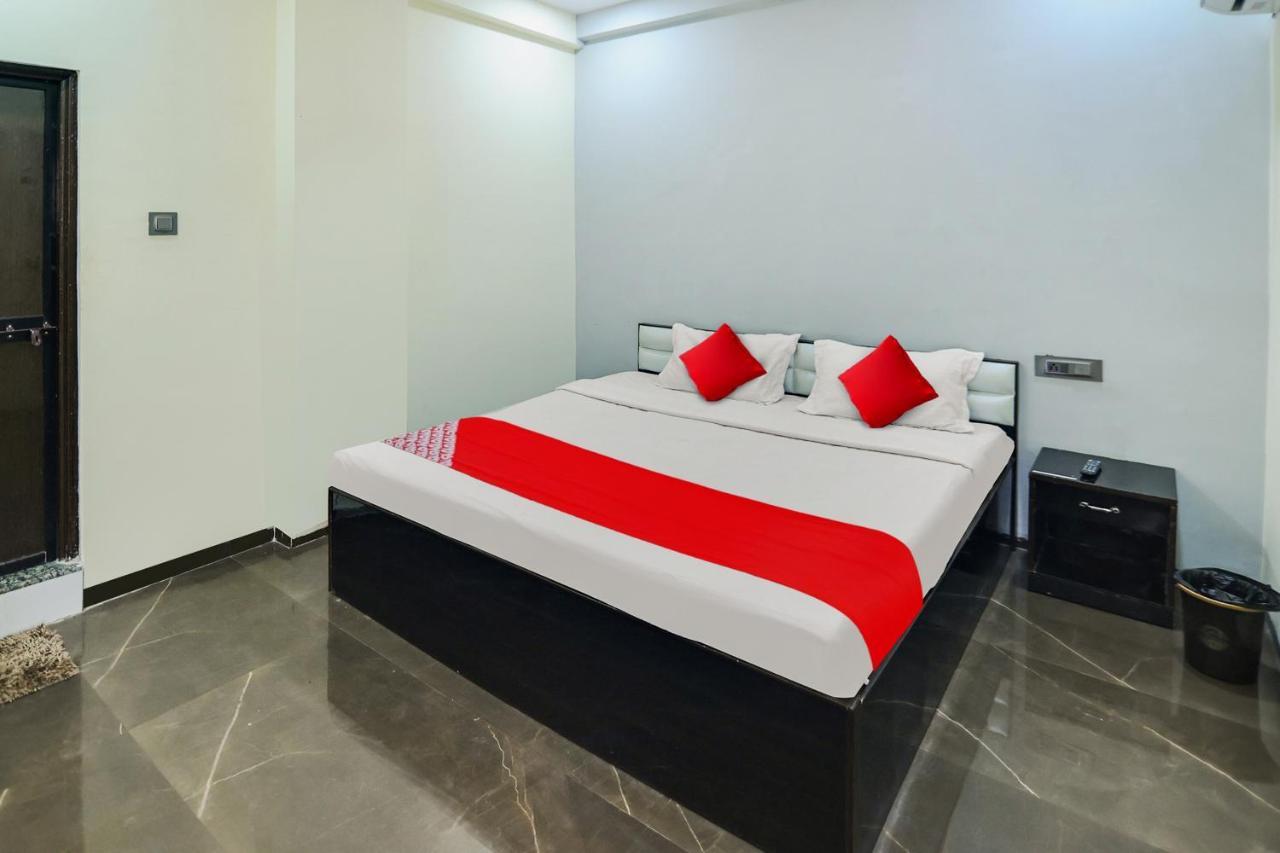 Oyo Hotel Blackgold Chandrapur Buitenkant foto