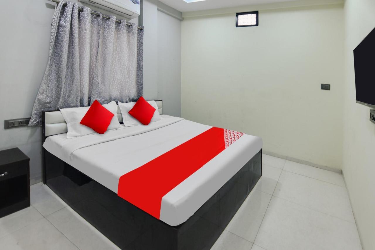 Oyo Hotel Blackgold Chandrapur Buitenkant foto