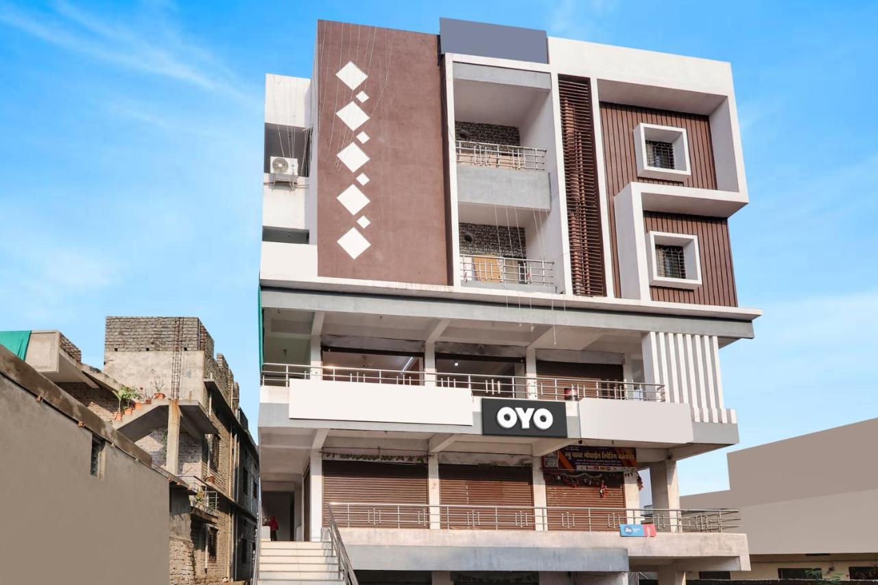 Oyo Hotel Blackgold Chandrapur Buitenkant foto