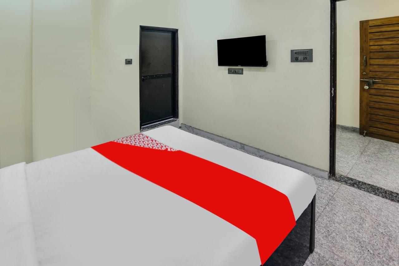 Oyo Hotel Blackgold Chandrapur Buitenkant foto