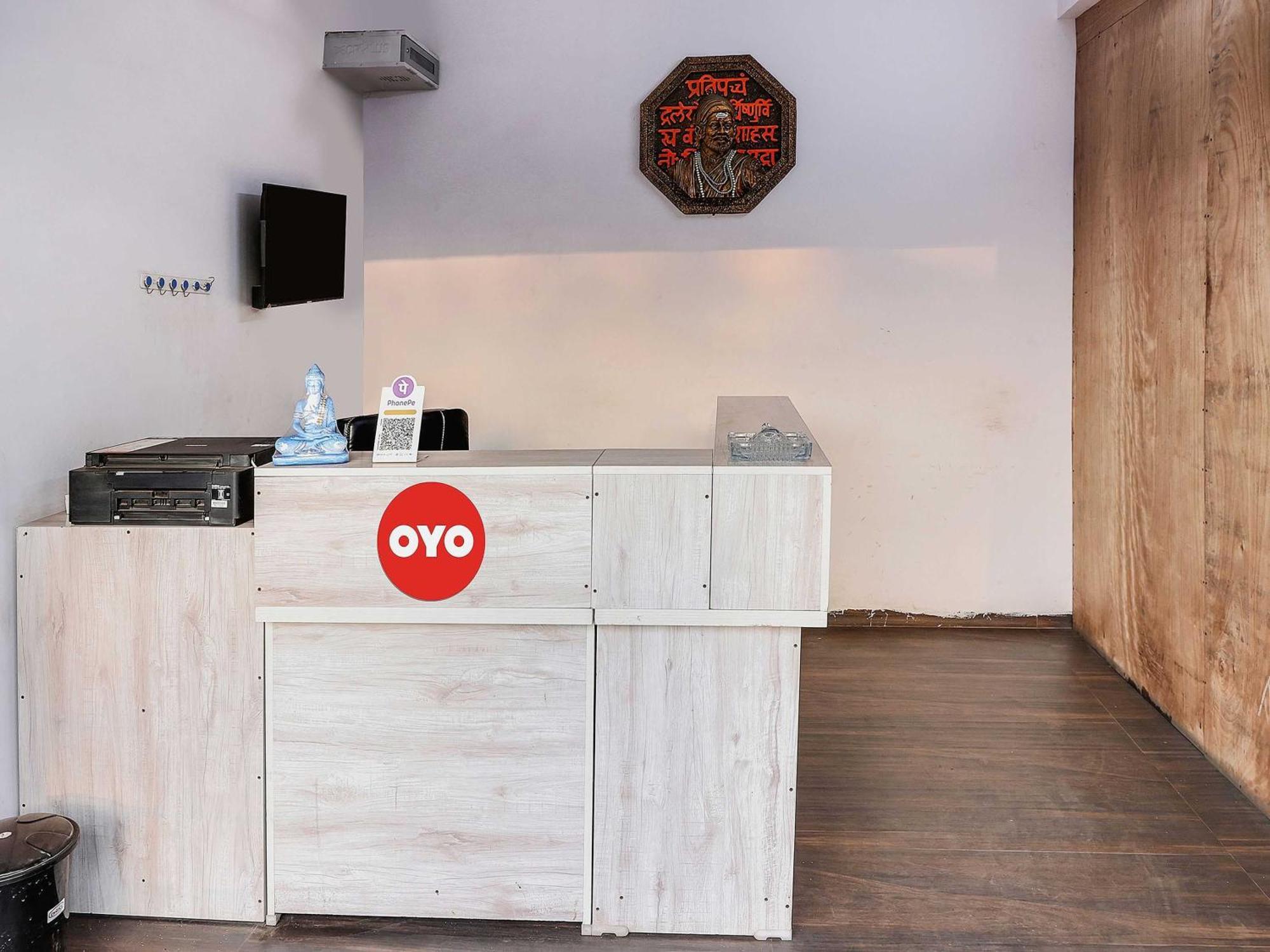 Oyo Hotel Blackgold Chandrapur Buitenkant foto