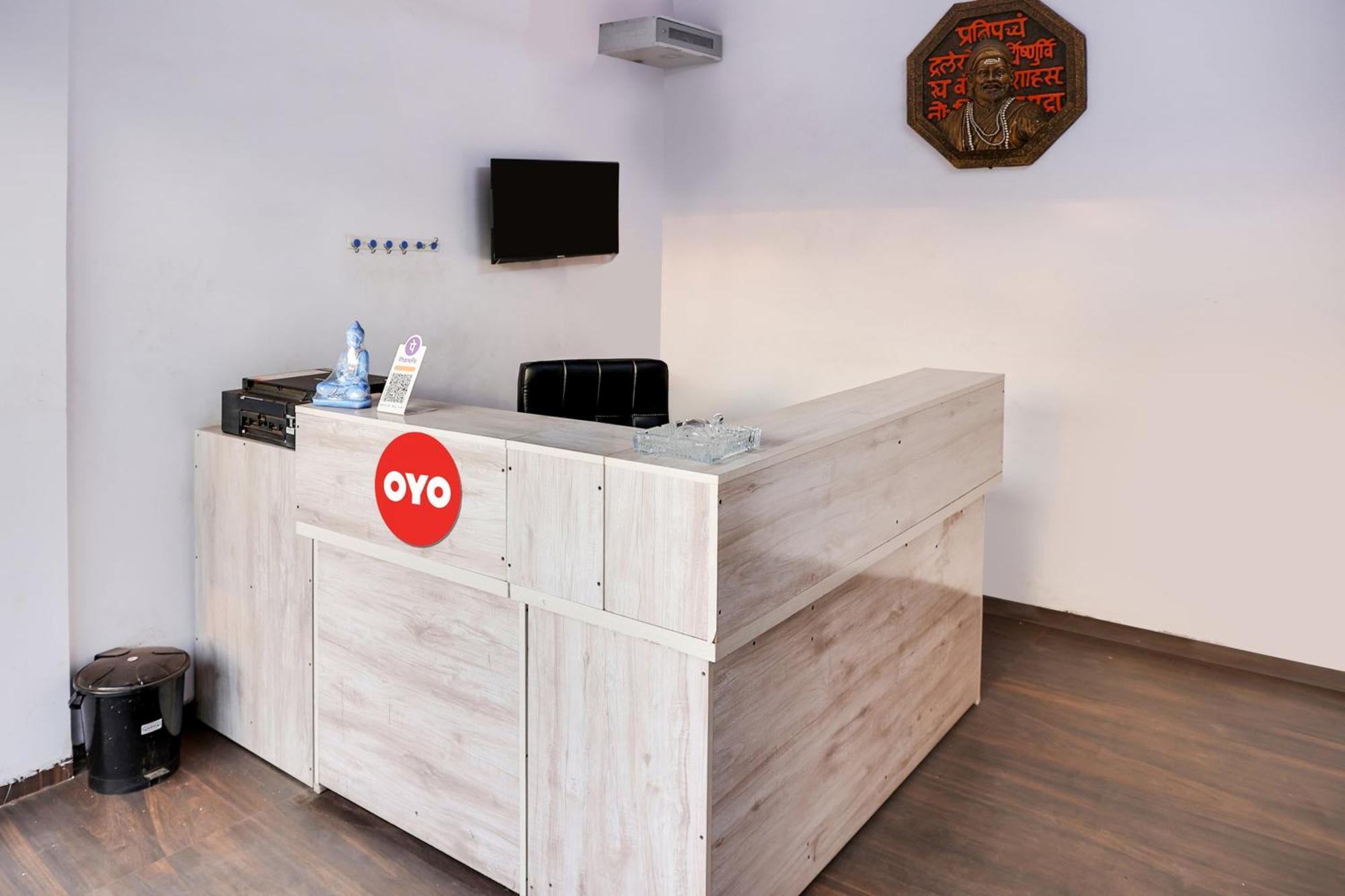 Oyo Hotel Blackgold Chandrapur Buitenkant foto