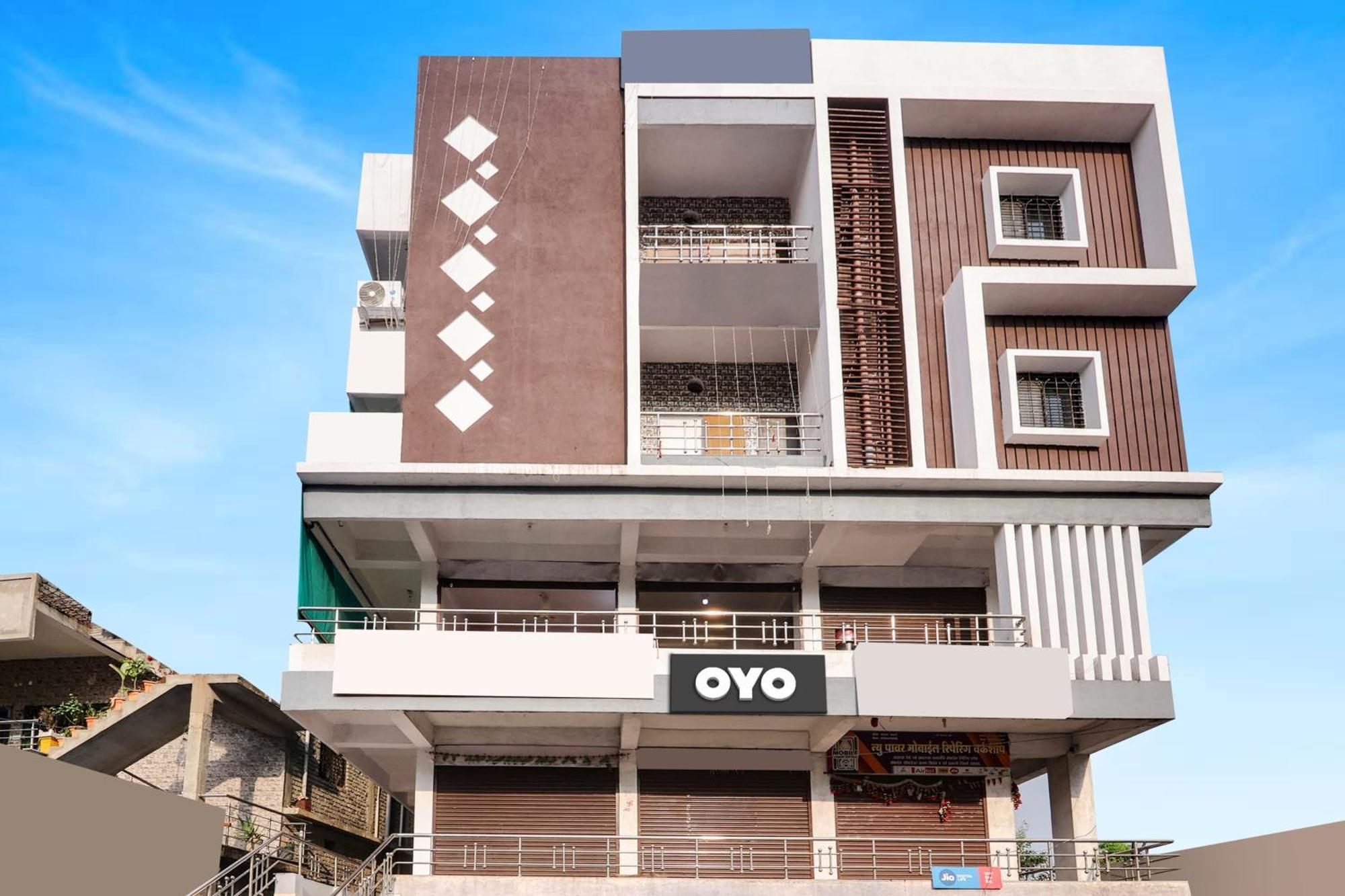 Oyo Hotel Blackgold Chandrapur Buitenkant foto