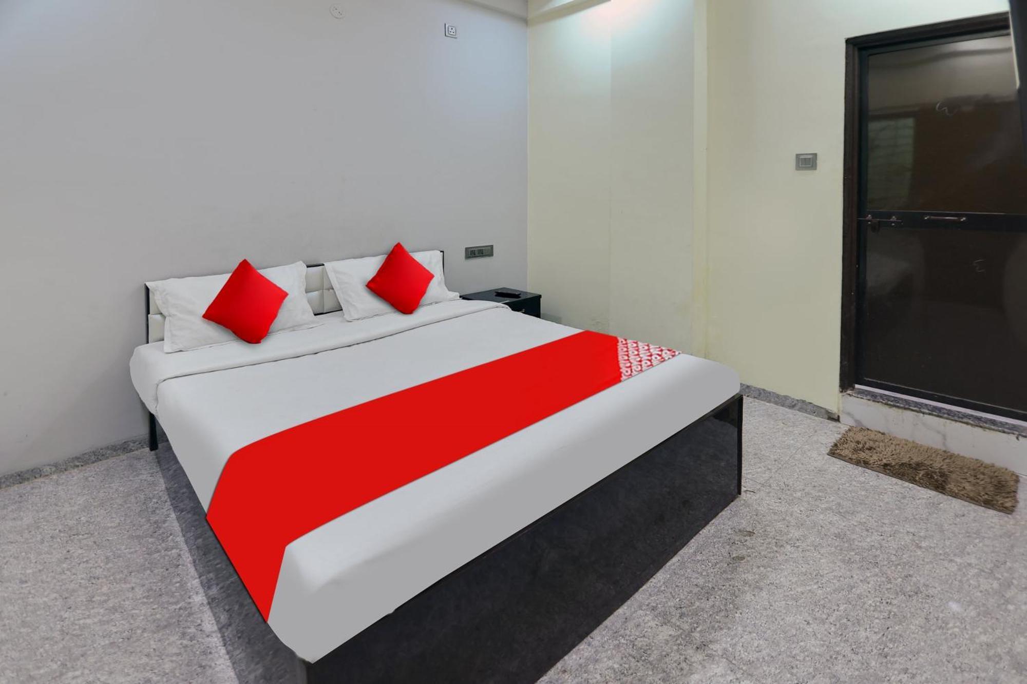 Oyo Hotel Blackgold Chandrapur Buitenkant foto