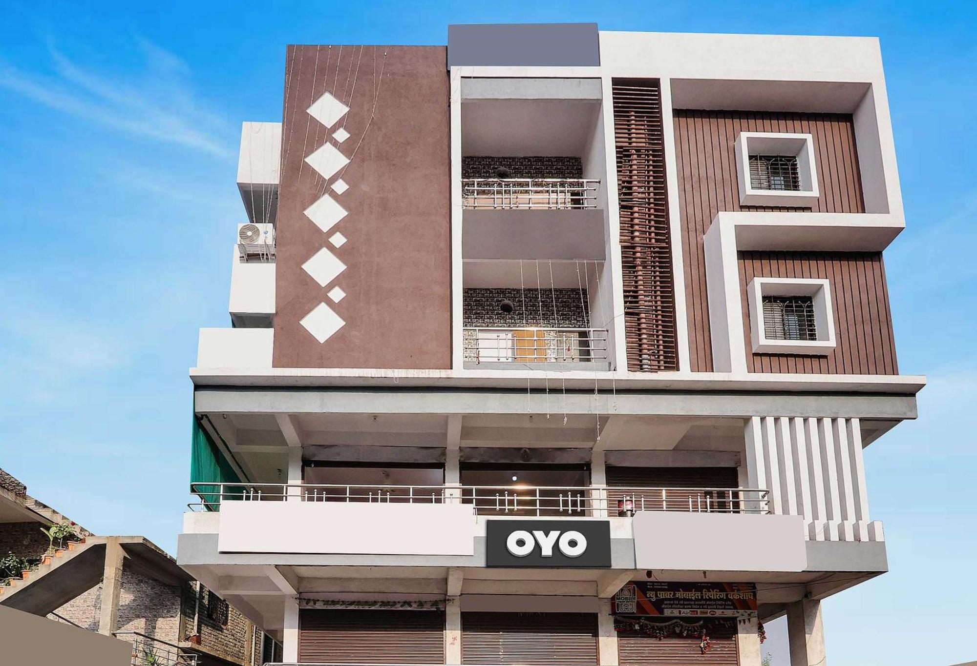 Oyo Hotel Blackgold Chandrapur Buitenkant foto