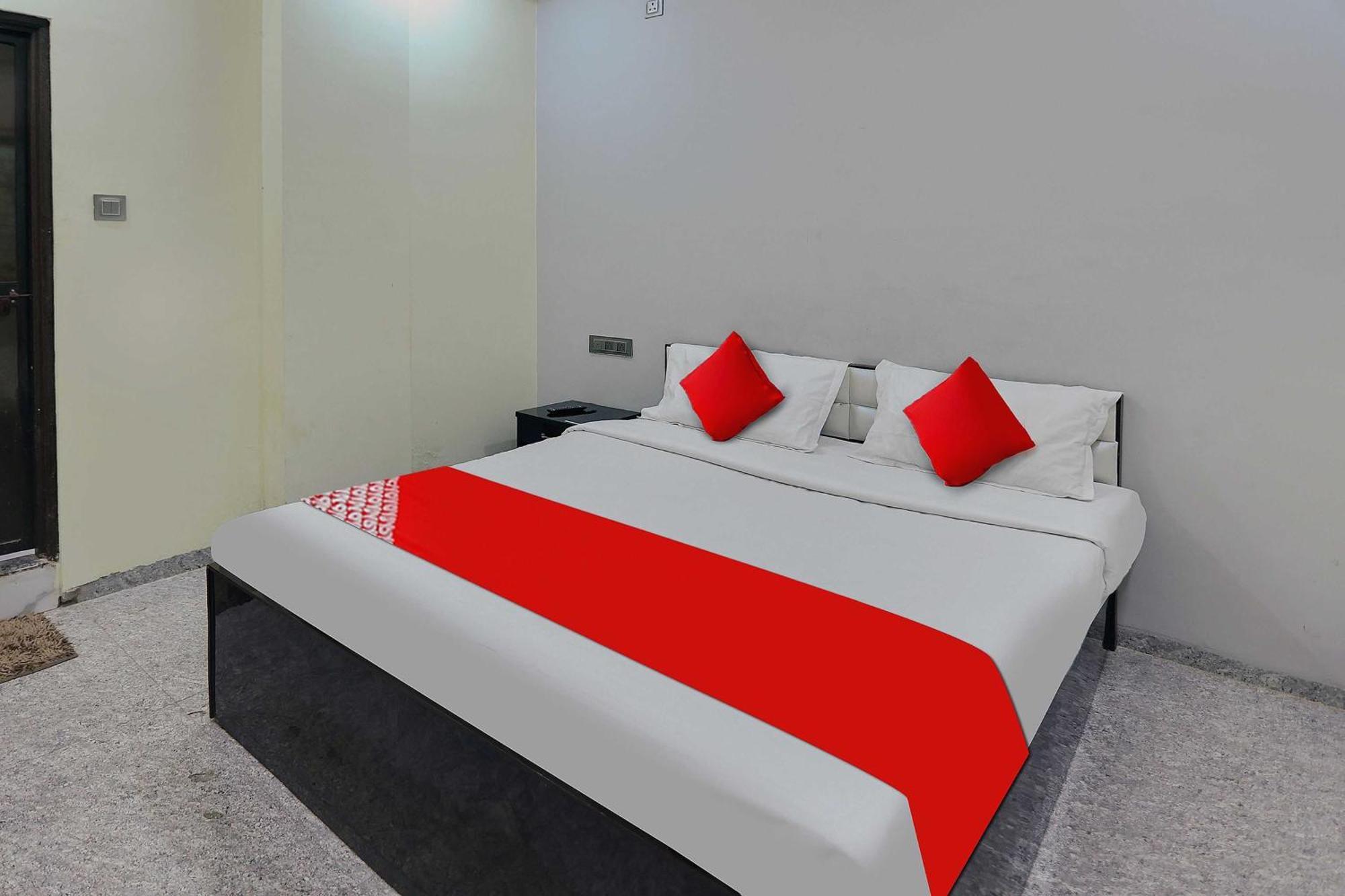 Oyo Hotel Blackgold Chandrapur Buitenkant foto