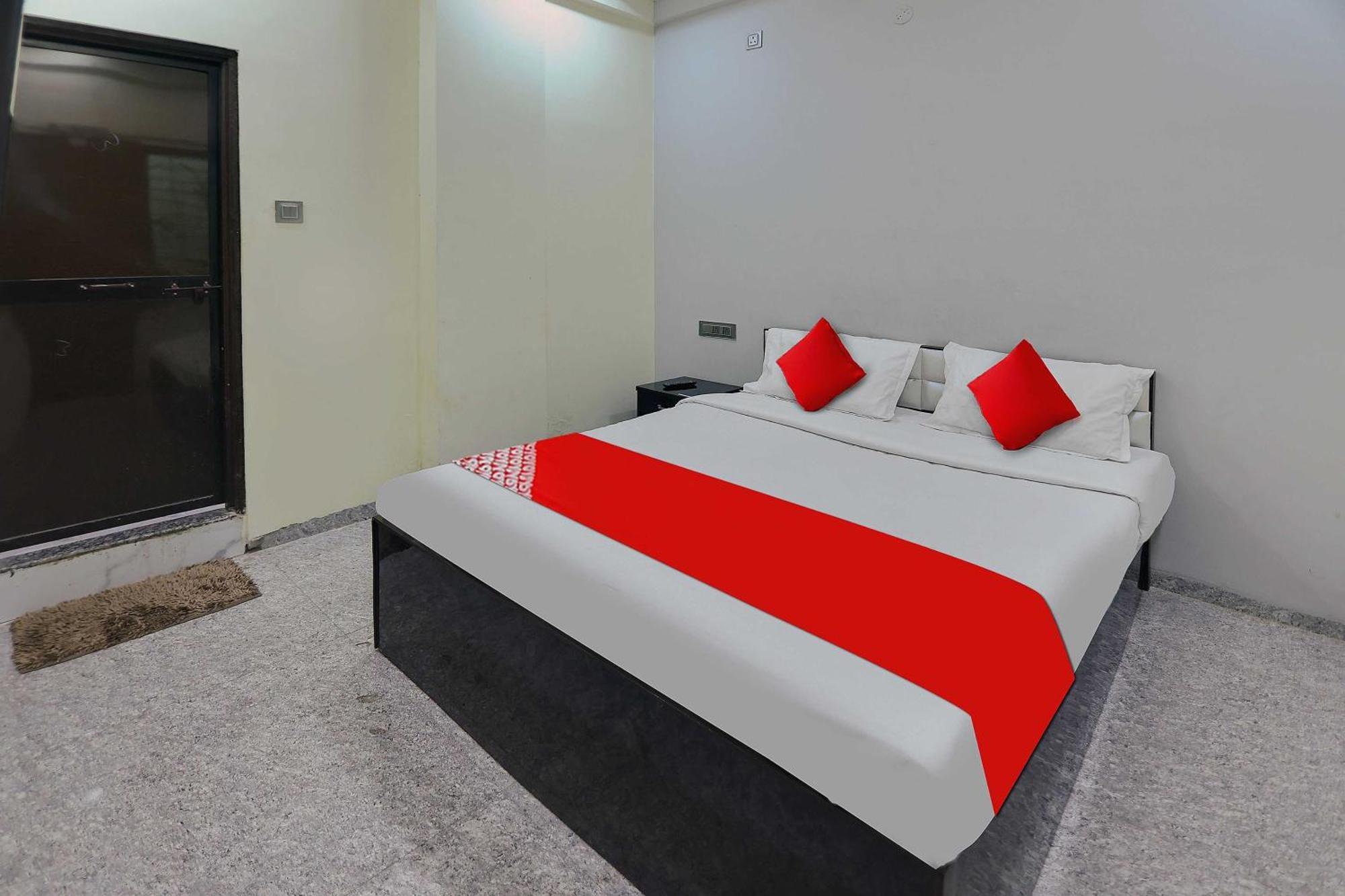 Oyo Hotel Blackgold Chandrapur Buitenkant foto