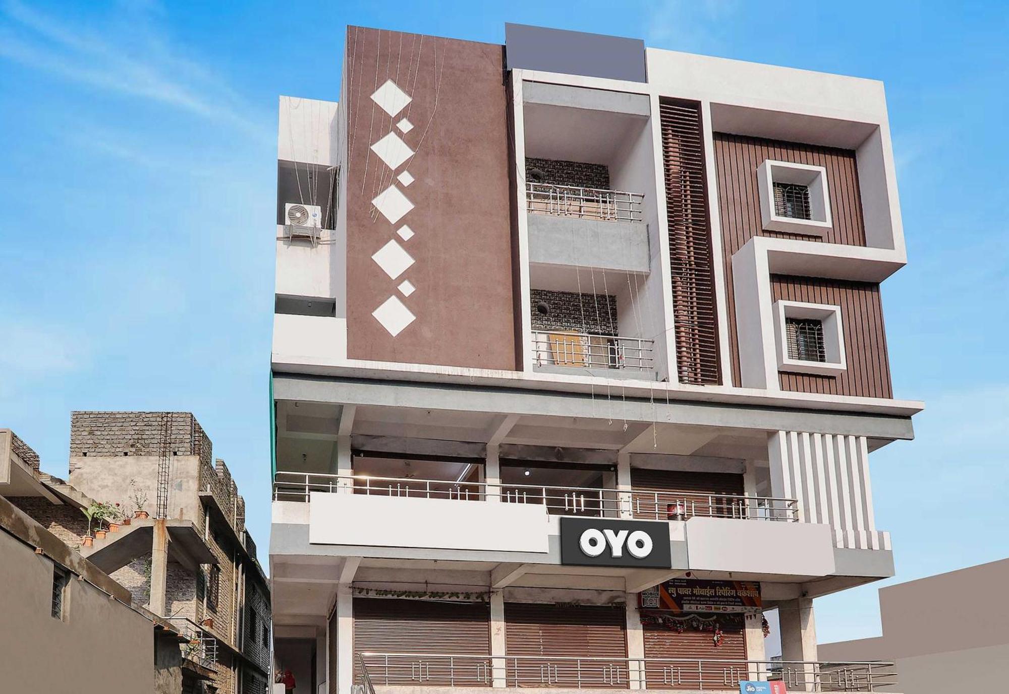 Oyo Hotel Blackgold Chandrapur Buitenkant foto